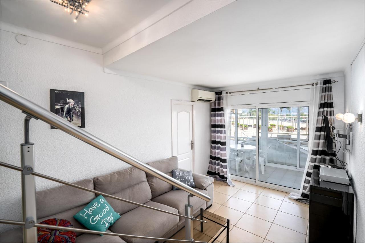 Apartamento Welcs Emp 018 Con Terraza Frente Al Mar Leilighet Empuriabrava Eksteriør bilde