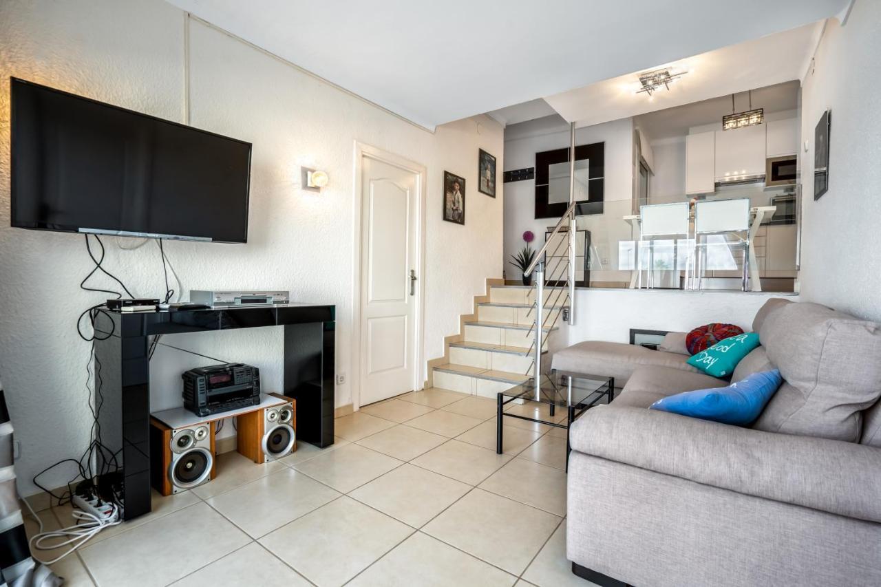 Apartamento Welcs Emp 018 Con Terraza Frente Al Mar Leilighet Empuriabrava Eksteriør bilde